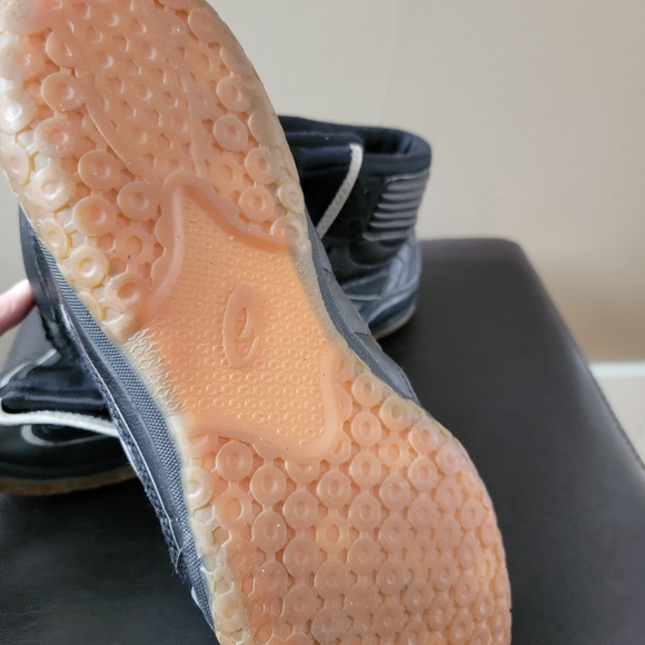 Asics unrestrained wrestling shoes - Picture 6 of 6